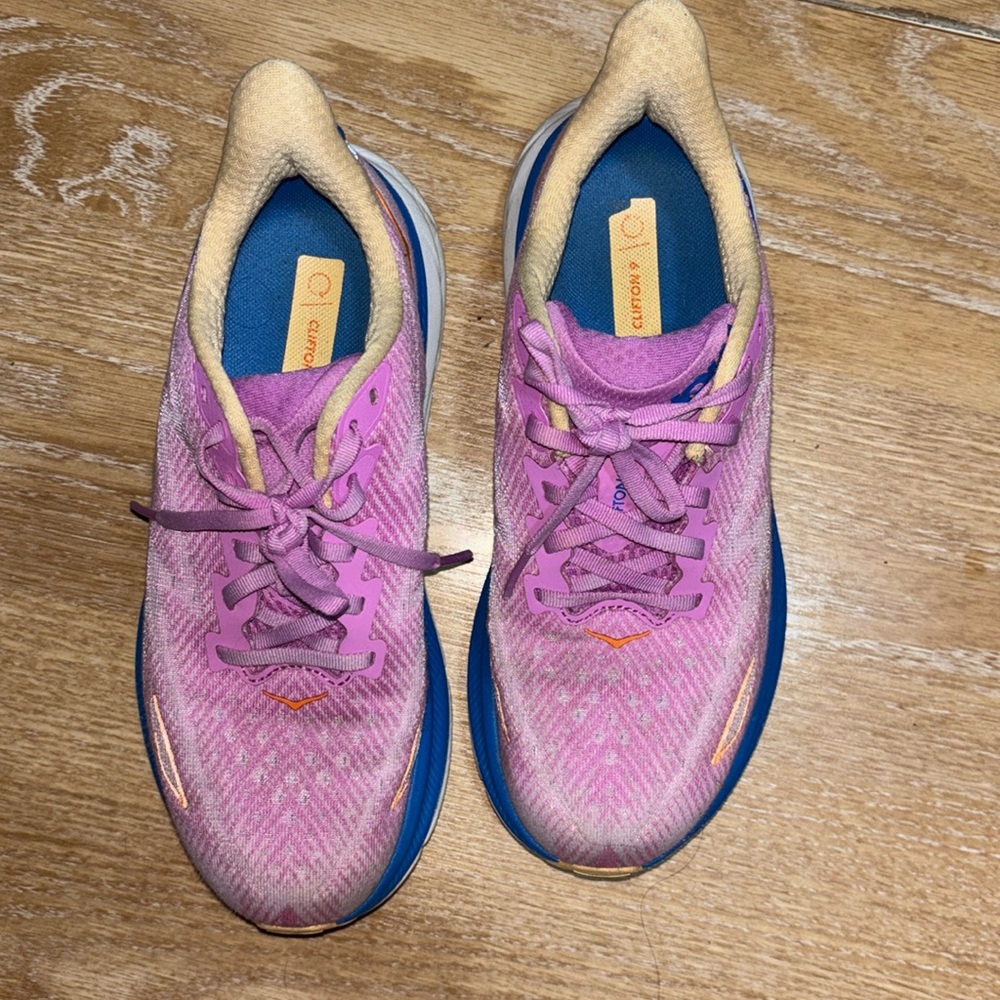 Hoka Clifton 9